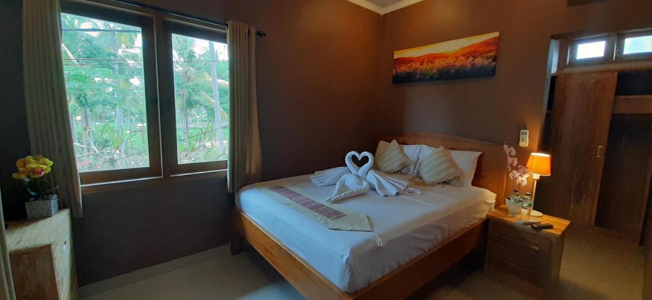 The Point Surfcamp Bali Hotell Pulukan Exteriör bild