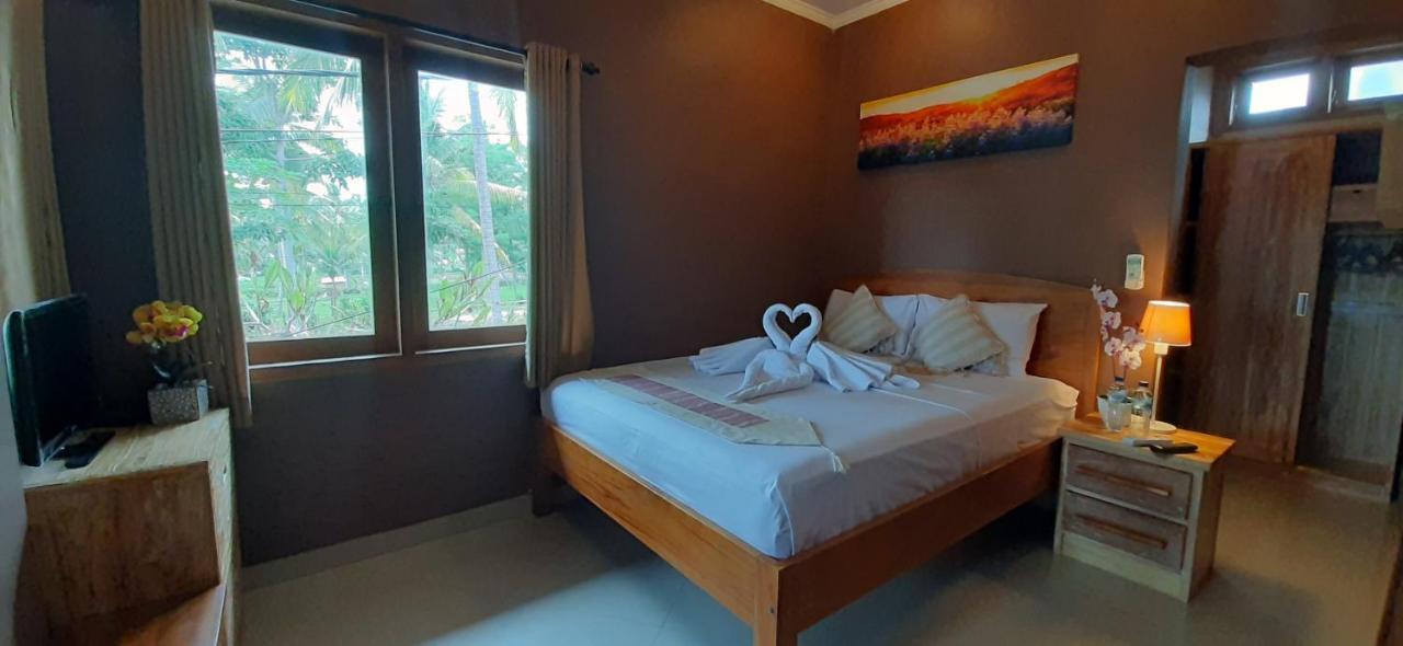 The Point Surfcamp Bali Hotell Pulukan Exteriör bild