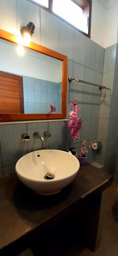 The Point Surfcamp Bali Hotell Pulukan Exteriör bild