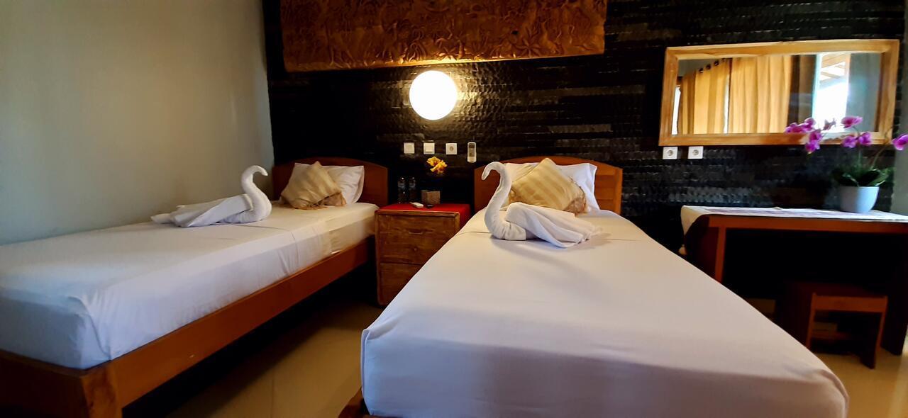 The Point Surfcamp Bali Hotell Pulukan Exteriör bild