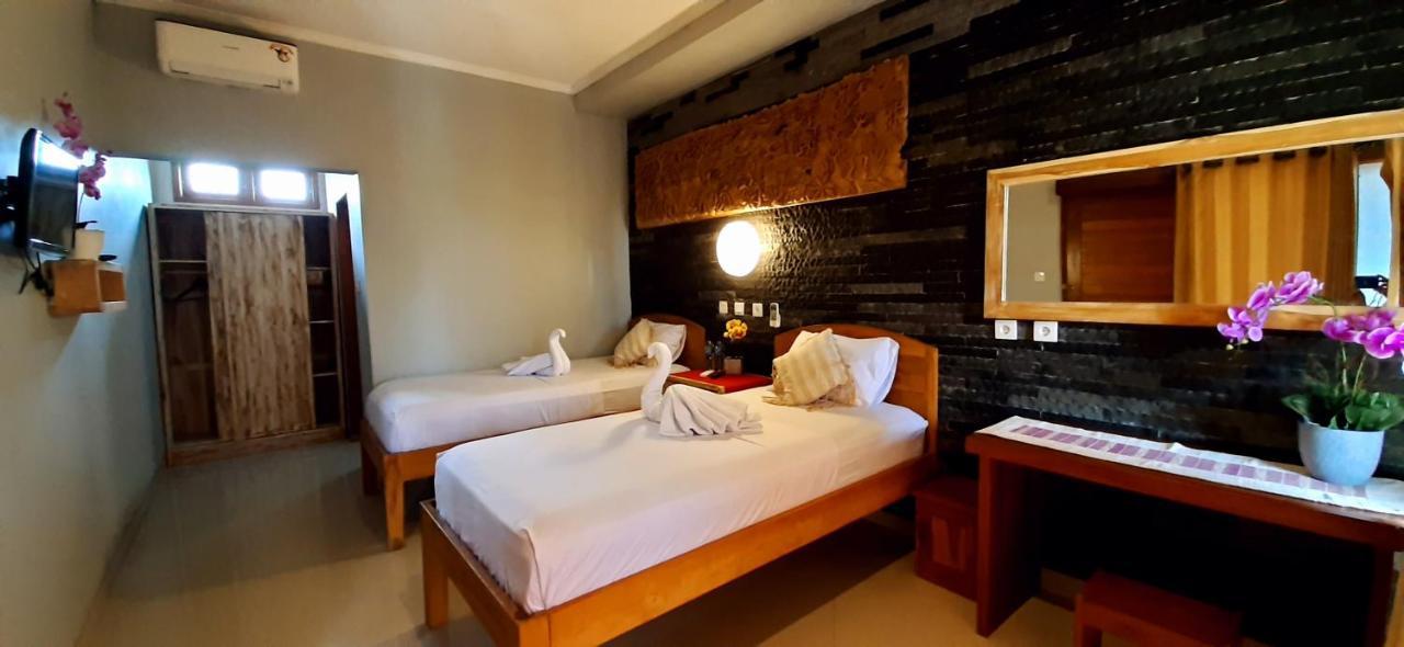 The Point Surfcamp Bali Hotell Pulukan Exteriör bild